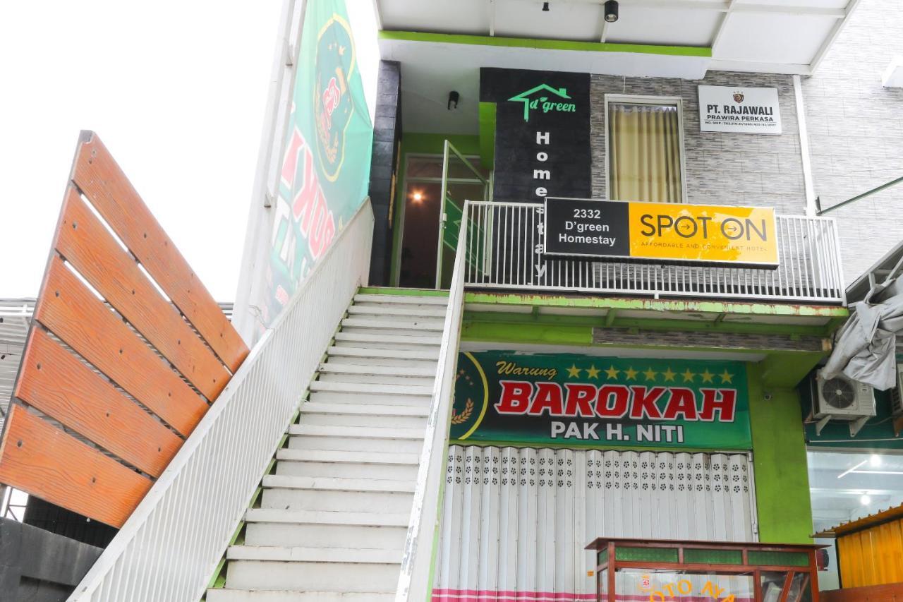 Spot On 2332 D'Green Homestay Banyuwangi  Exterior photo